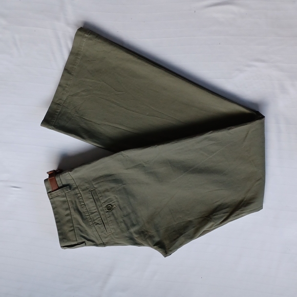 BCBG "Ambrosia" Olive Coloured Stretch Cotton Pant- Sz. 0 - Picture 8 of 11
